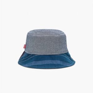 Levi’s Bucket Hat